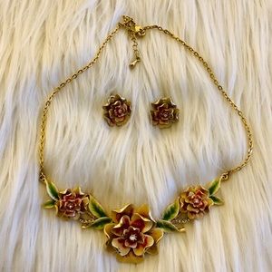 Flower earring and necklace set
